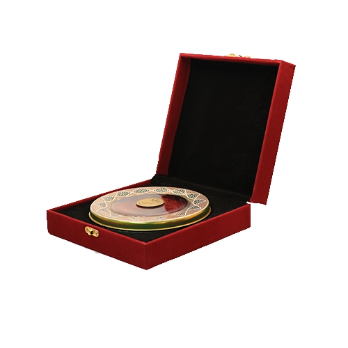 Gift box of 100 grams of saffron طبع زعفران گرم است یا سرد + خواص و مضرات در طب سنتی