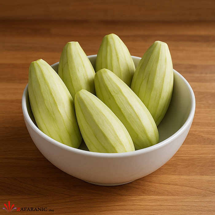 رازهای تهیه خورشت قیمه بادمجون زعفرانی: غذای مجلسی برای تمام فصول 3 سرخ کردن بادمجان و گوجه و افزودن به خورشت